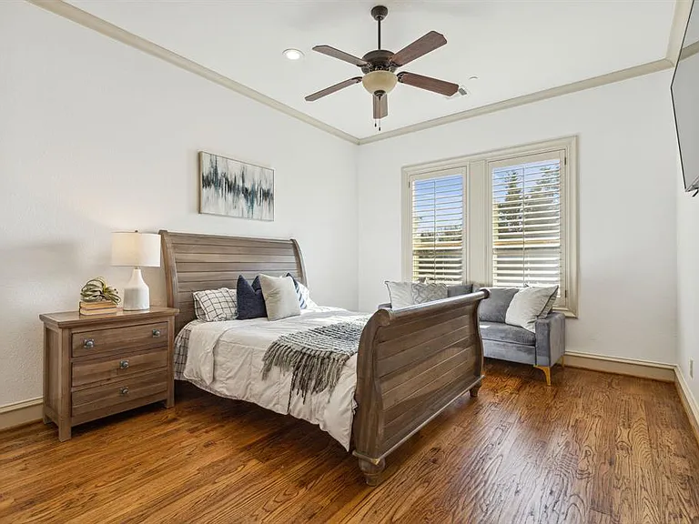 Spacious Flat For Sale Gallery Image